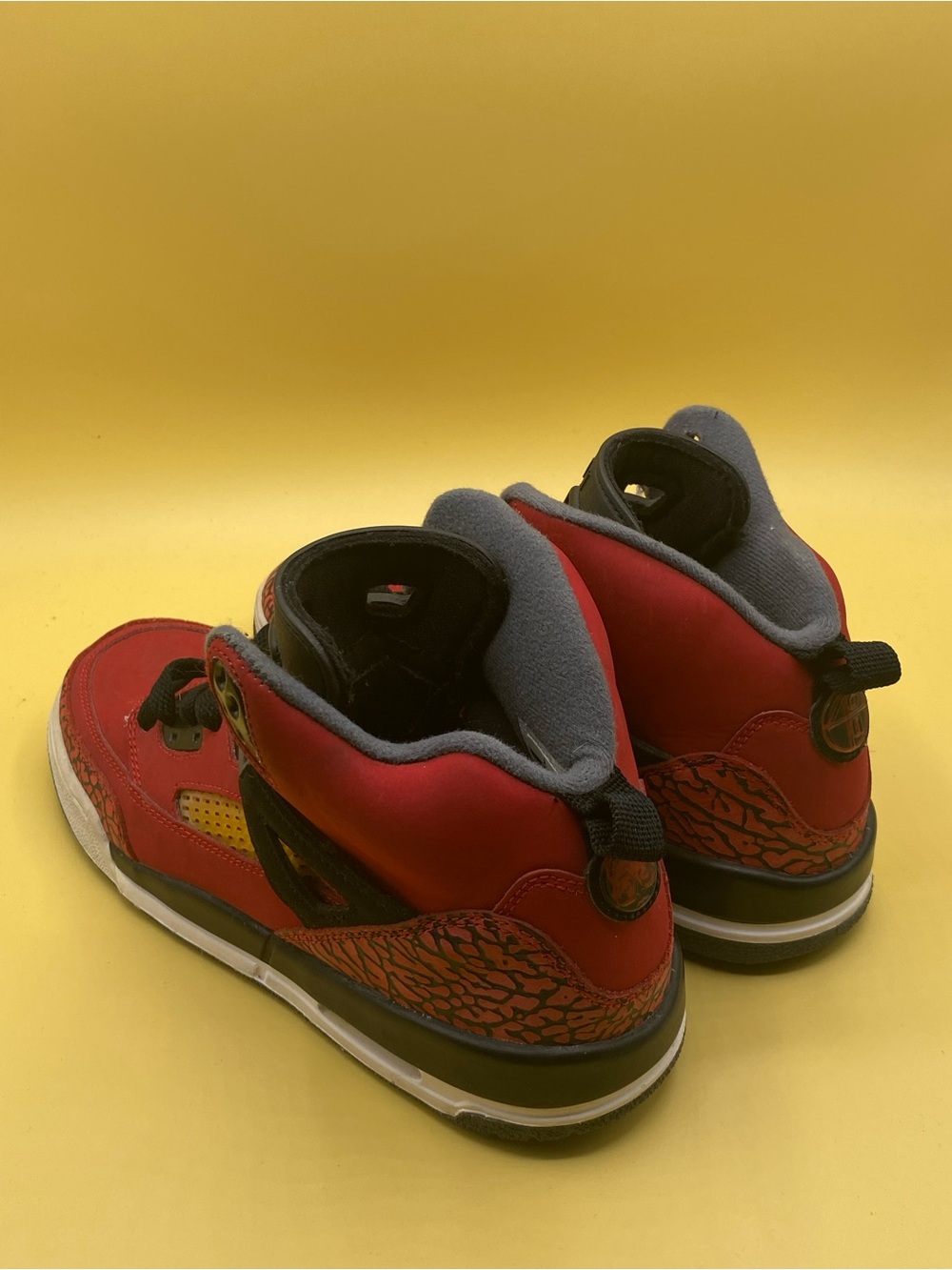 the Jordan Spizike Low "Toro" - Picture 3 of 4